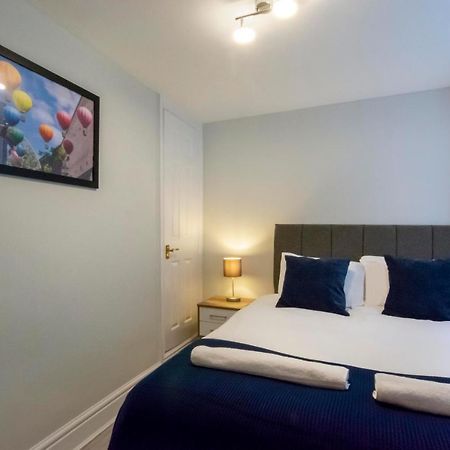 בריסטול Free Parking! Very Large 2 Bedroom Clifton Flat מראה חיצוני תמונה