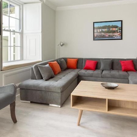 בריסטול Free Parking! Very Large 2 Bedroom Clifton Flat מראה חיצוני תמונה