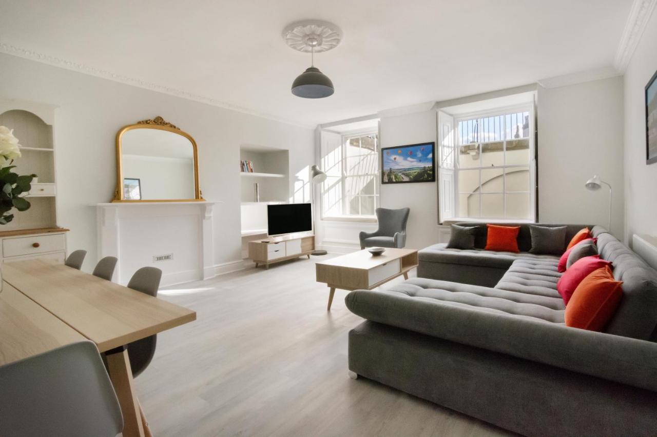 בריסטול Free Parking! Very Large 2 Bedroom Clifton Flat מראה חיצוני תמונה