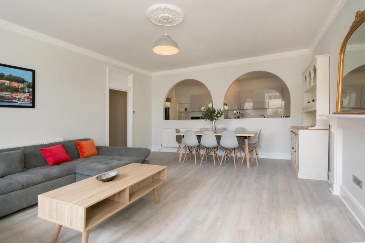 בריסטול Free Parking! Very Large 2 Bedroom Clifton Flat מראה חיצוני תמונה