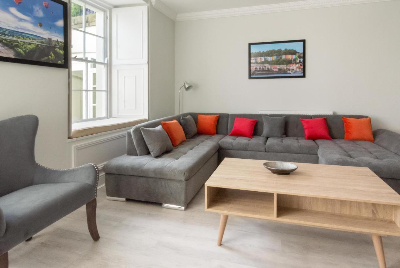 בריסטול Free Parking! Very Large 2 Bedroom Clifton Flat מראה חיצוני תמונה