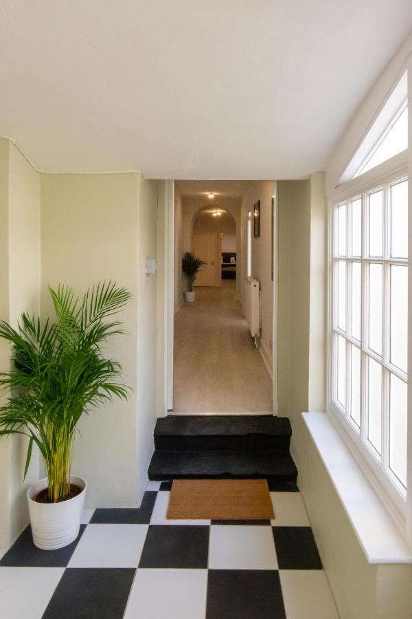 בריסטול Free Parking! Very Large 2 Bedroom Clifton Flat מראה חיצוני תמונה