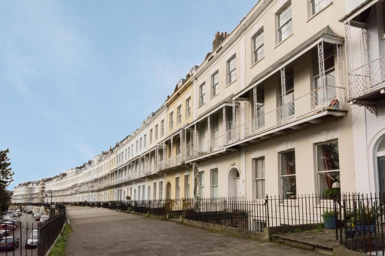 בריסטול Free Parking! Very Large 2 Bedroom Clifton Flat מראה חיצוני תמונה